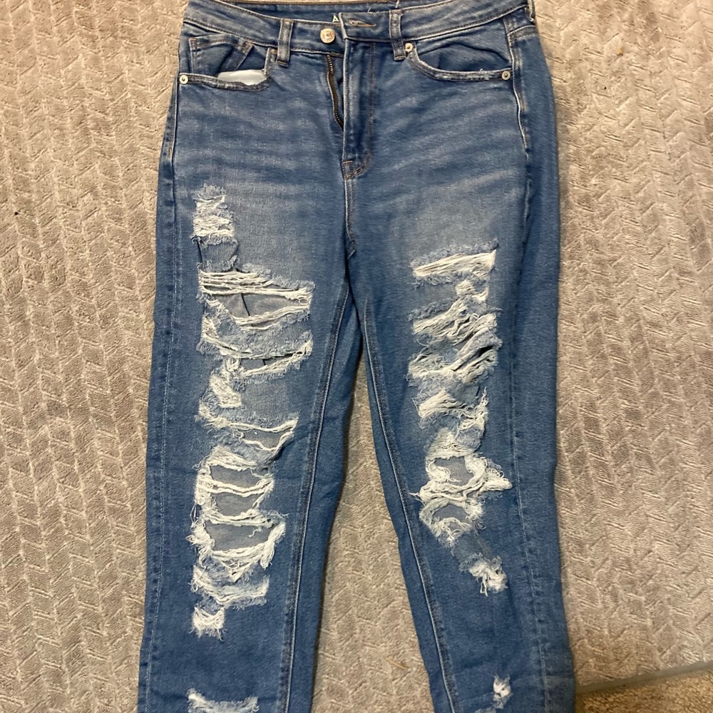 American Eagle distressed mom jeans, size 6